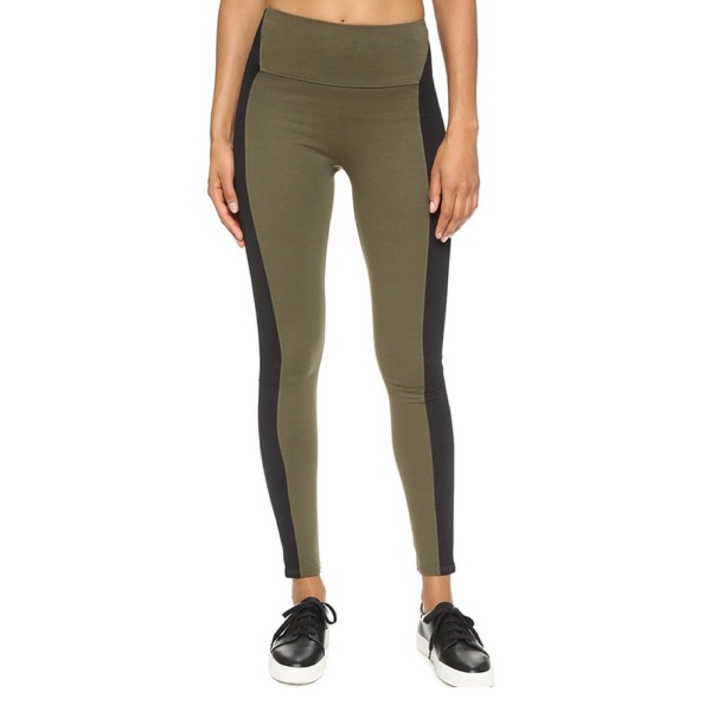 Spanx Textured Side Panel Leggings - Picture 2 of 5